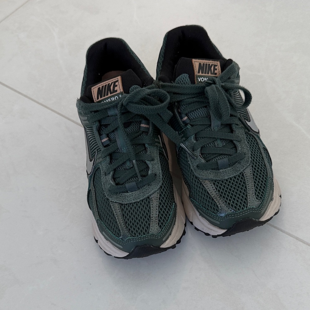 Nike Dark Green Mesh Trail Sneakers with Cream Accents